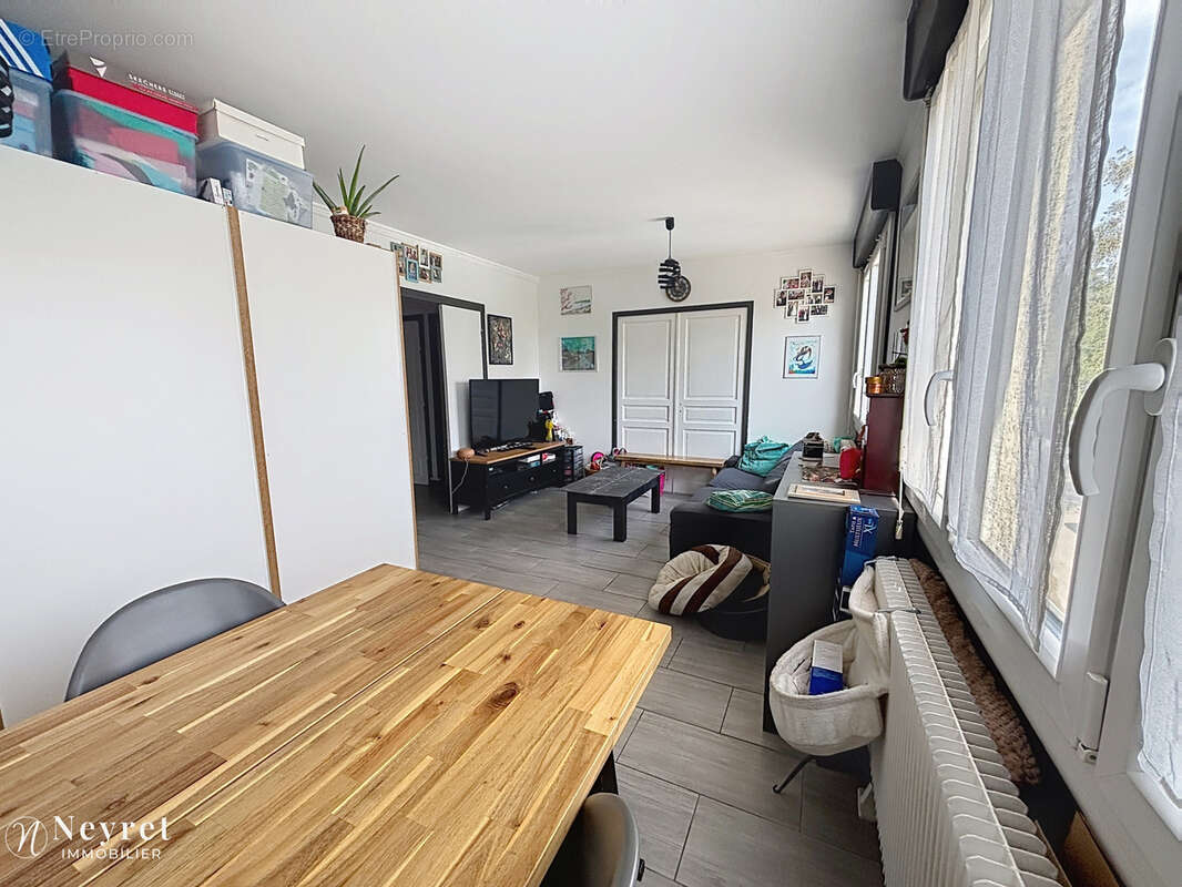 T5 Francheville CHATER avec GARAGE et 2 parkings privatifs - photo 6