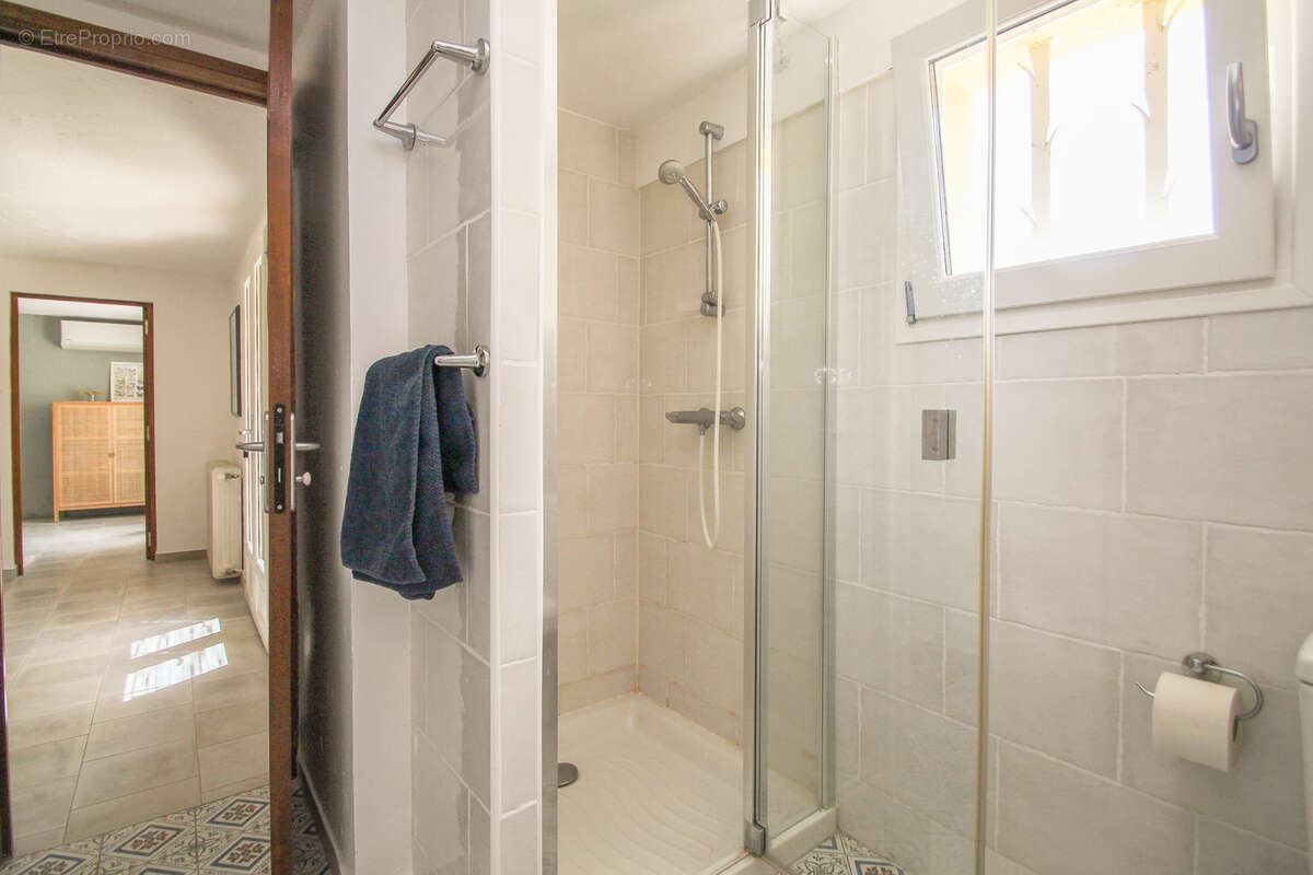 Maison à TOURRETTES