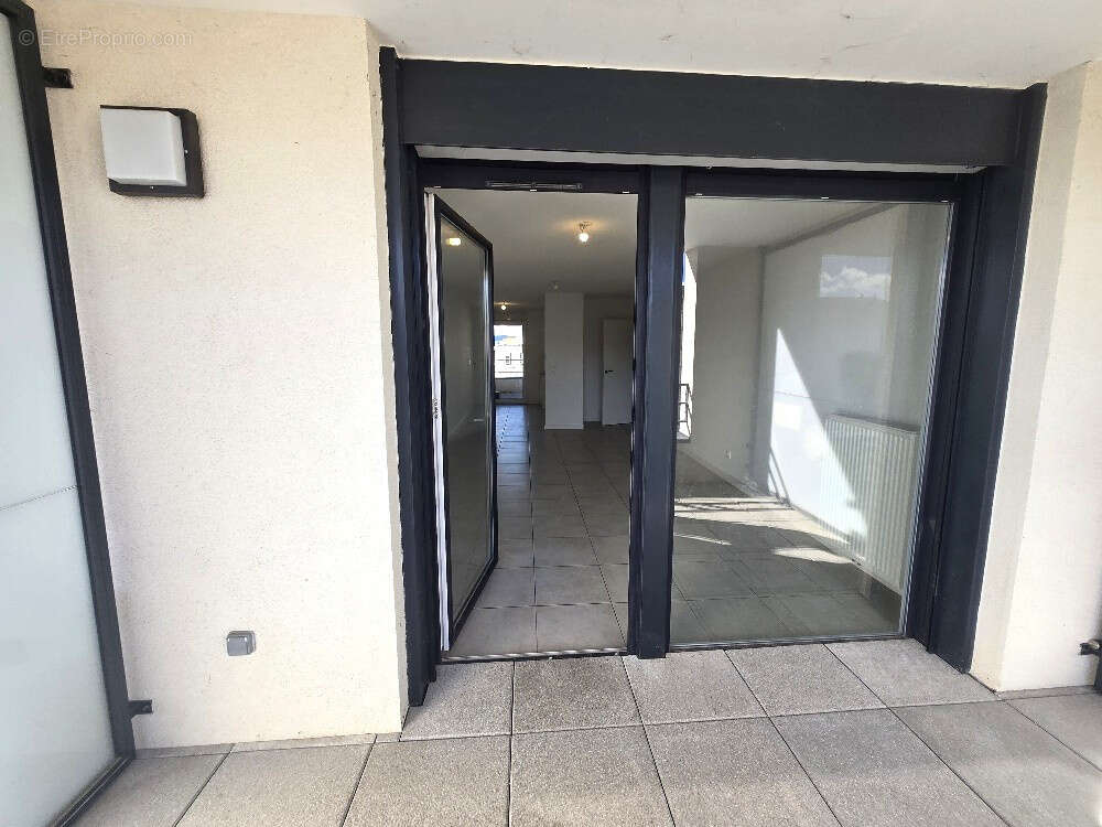 Appartement à SATHONAY-CAMP