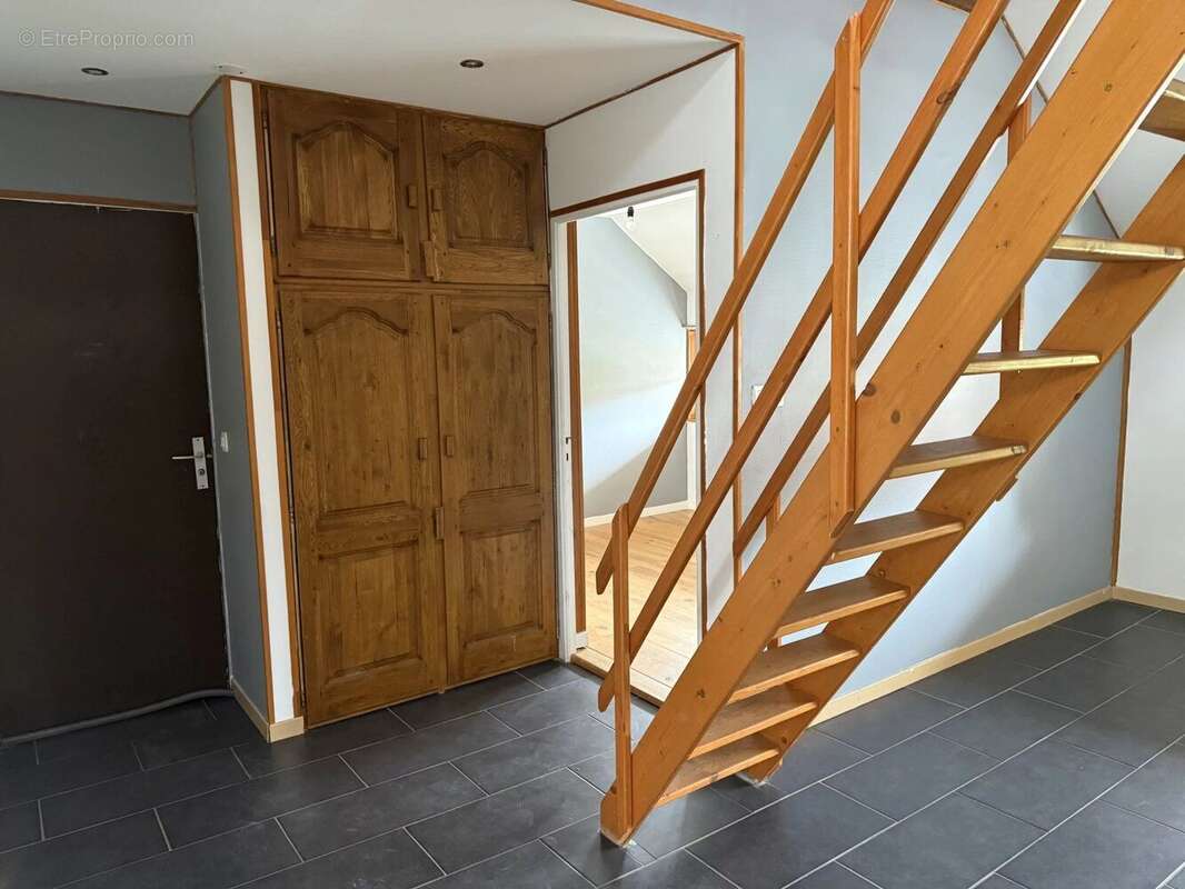 Appartement à IVRY-LA-BATAILLE
