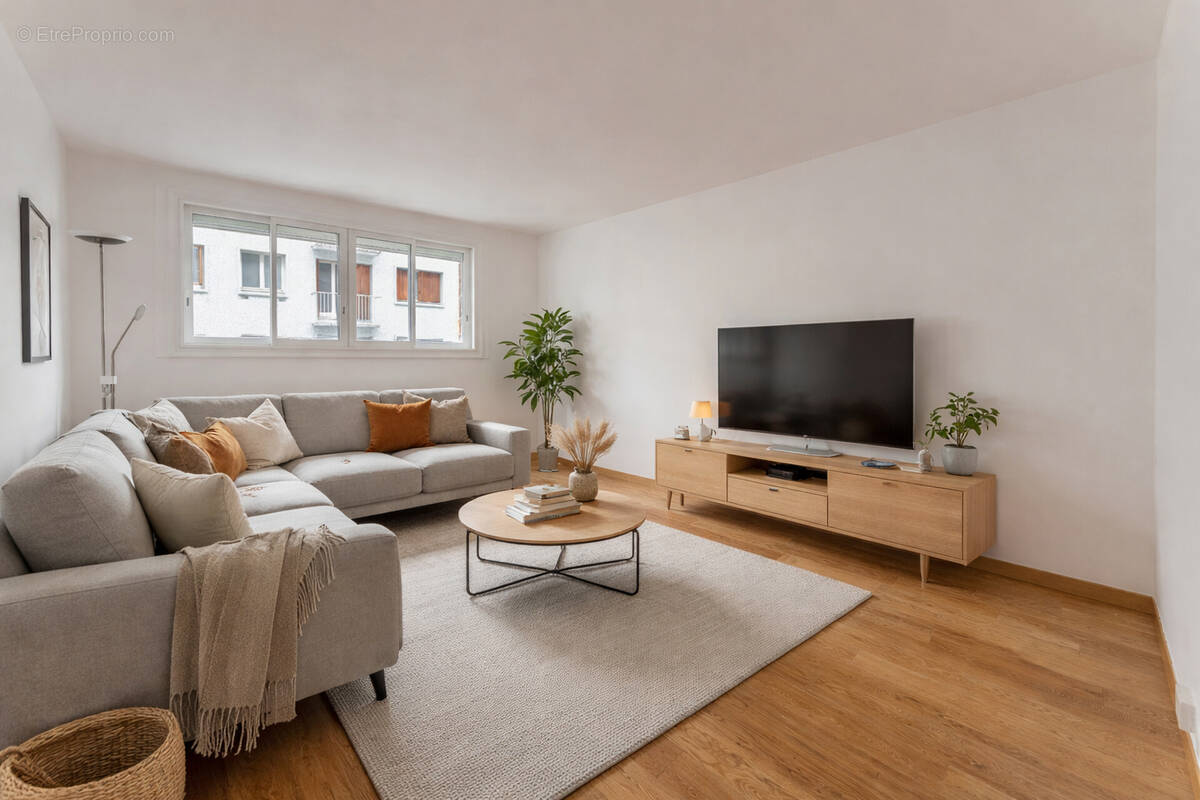 Appartement à PARIS-15E