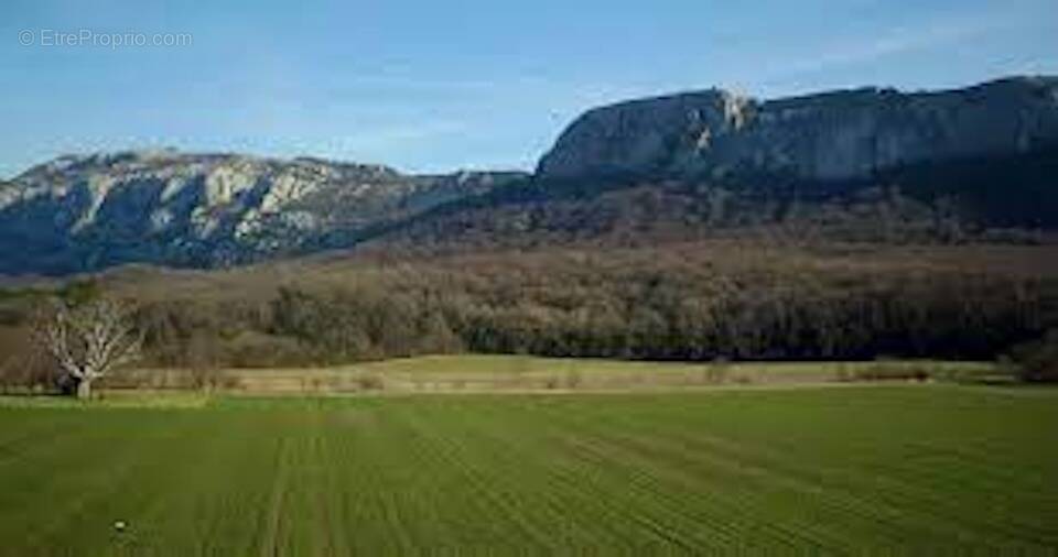 Terrain à PLAN-D&#039;AUPS-SAINTE-BAUME