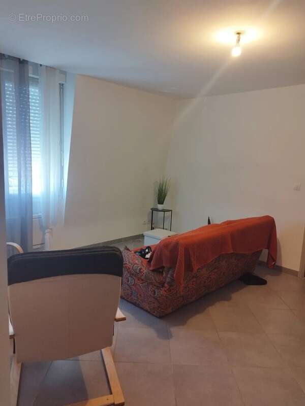 Appartement à VILLENEUVE-SAINT-GERMAIN