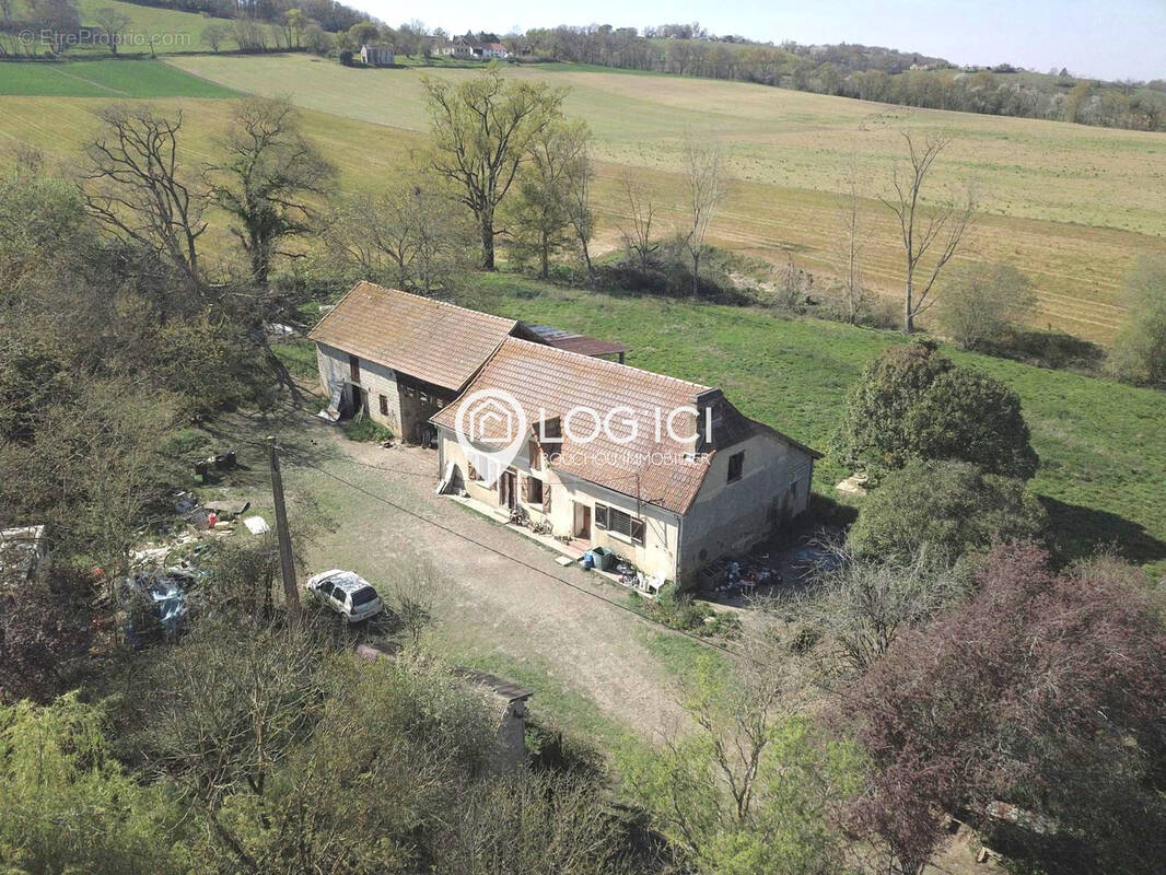 Maison à AURIONS-IDERNES