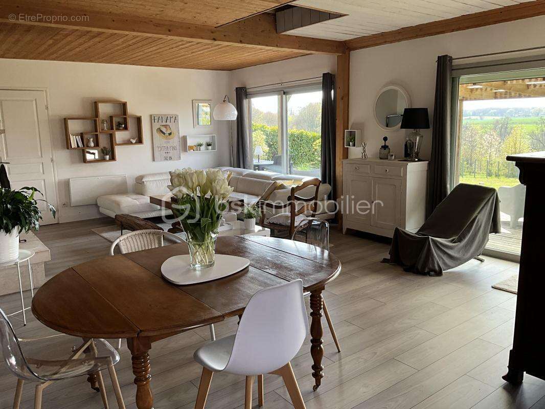 Maison à AUTRY-LE-CHATEL