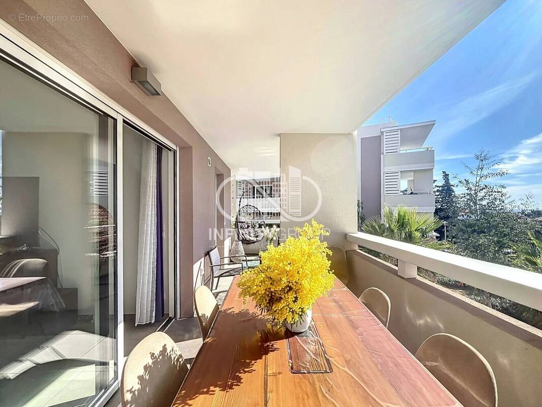 Appartement à VILLENEUVE-LOUBET