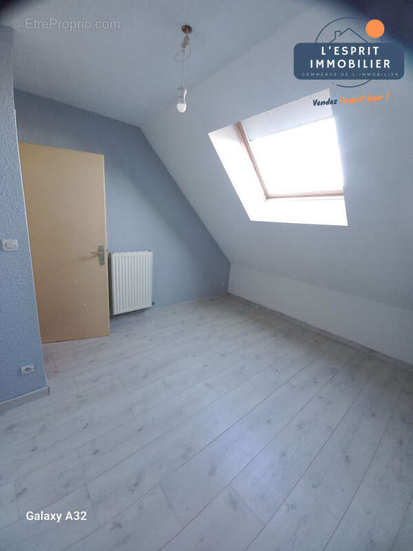 Appartement à COIN-LES-CUVRY