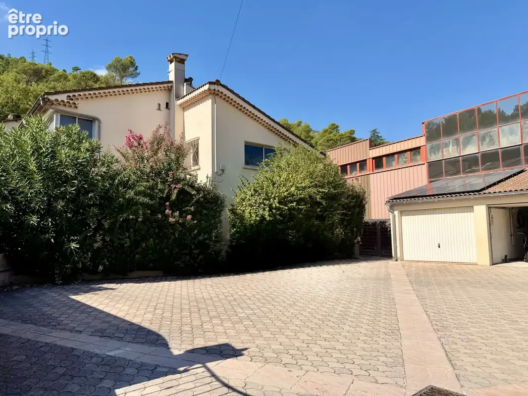 Pointe de Contes - Beau 3 pièces de 80m2 - Terrasse et jardin - Garage et parking - photo 21