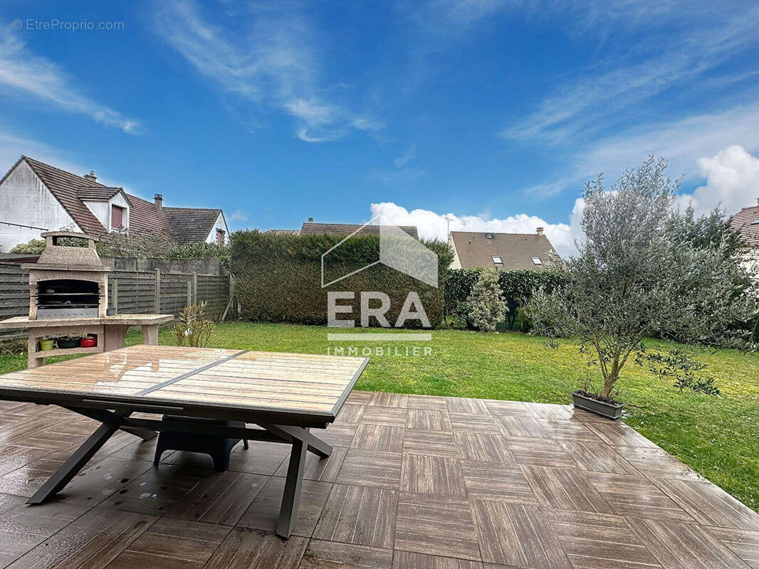 Maison à COURDIMANCHE