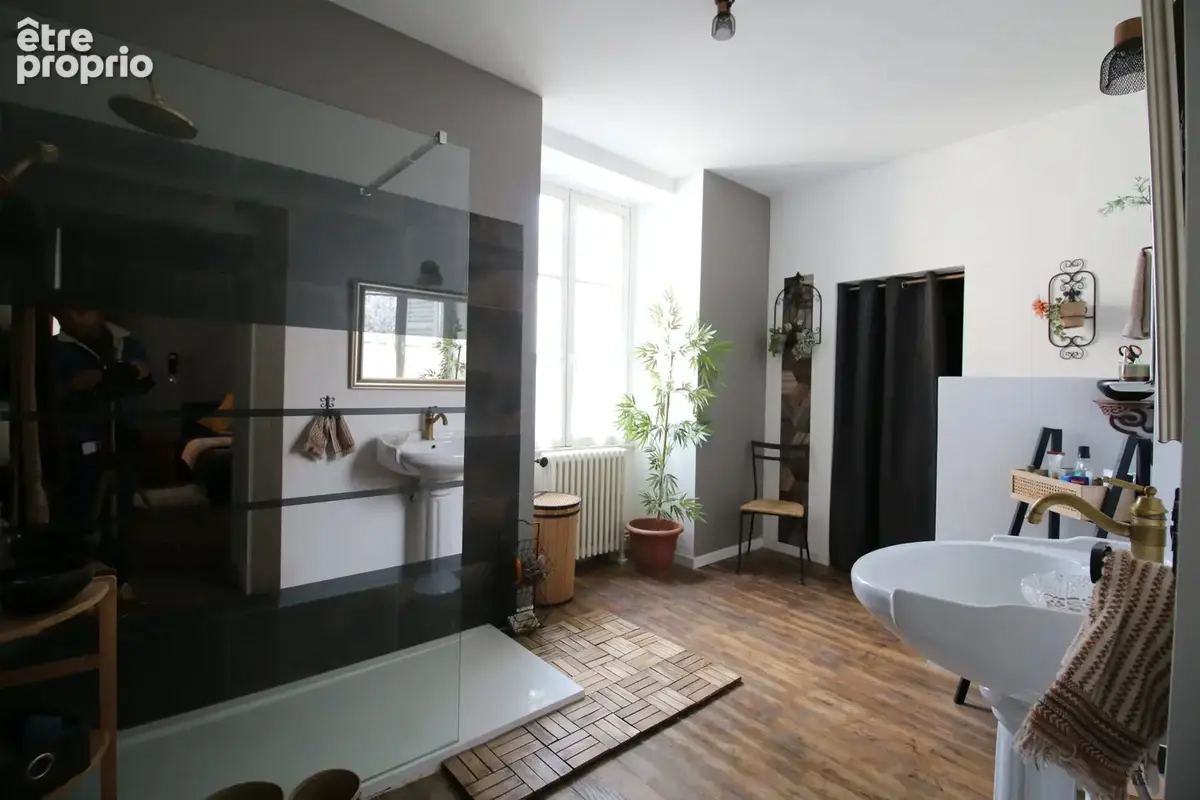 Maison 430 m² à Les Aix-D'angillon  - photo 9