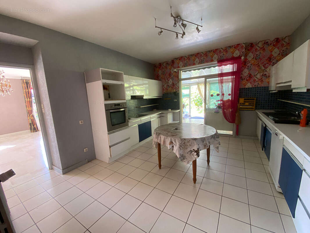 Maison à PLOUGOURVEST