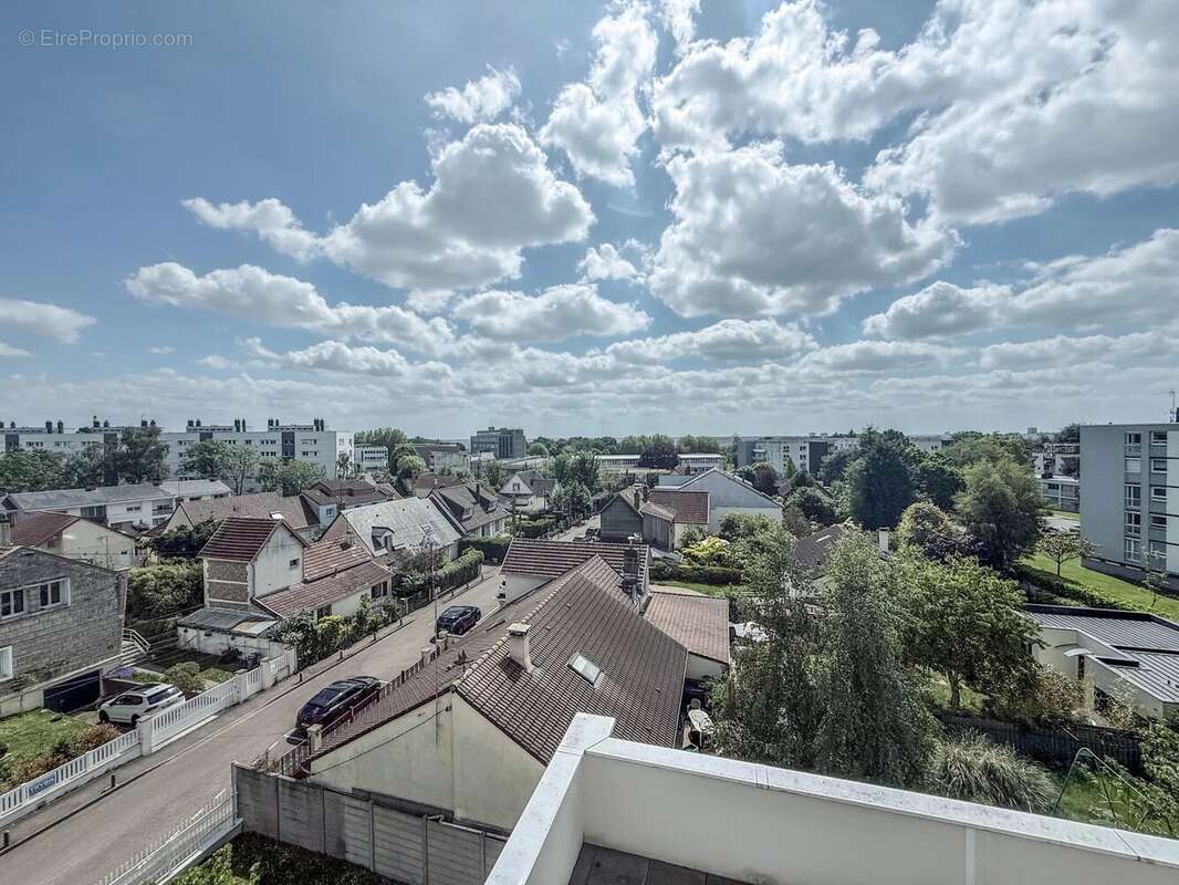 Appartement à MONT-SAINT-AIGNAN