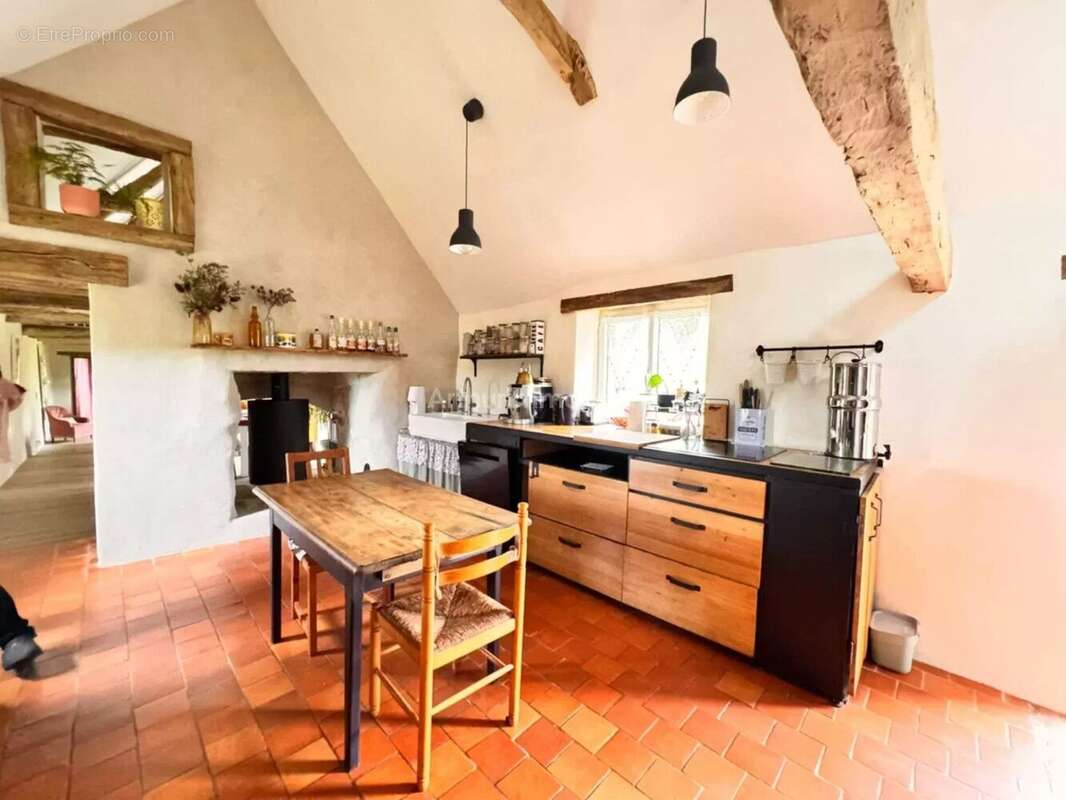 Maison à LOCOAL-MENDON
