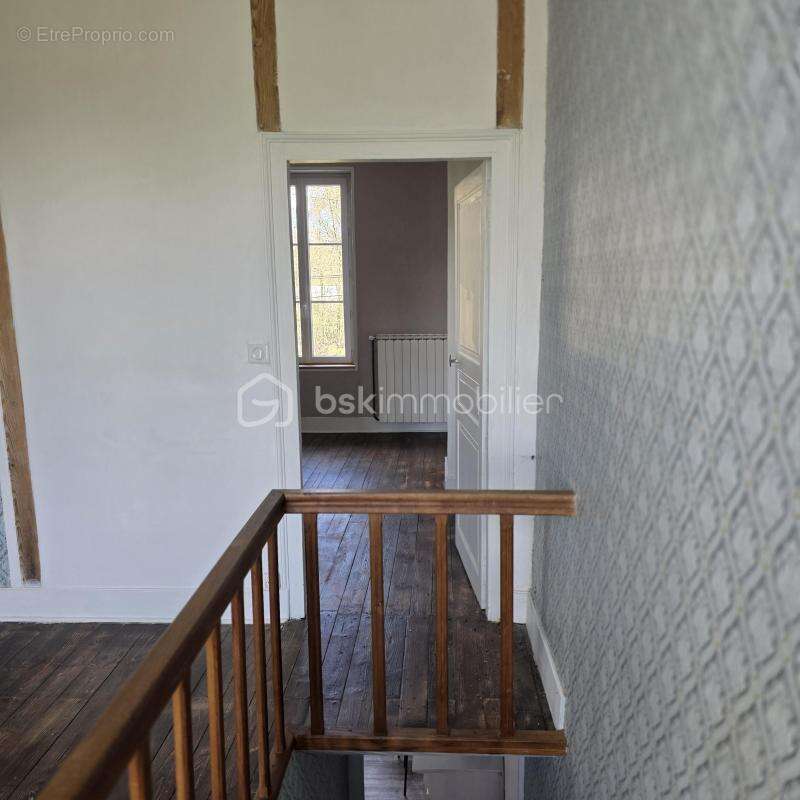 Exclusif, et à saisir … Maison de 104 m2 habitable en excellent état et sur un terrain de 1180 m2 environ plus dépendance de 32  - photo 9