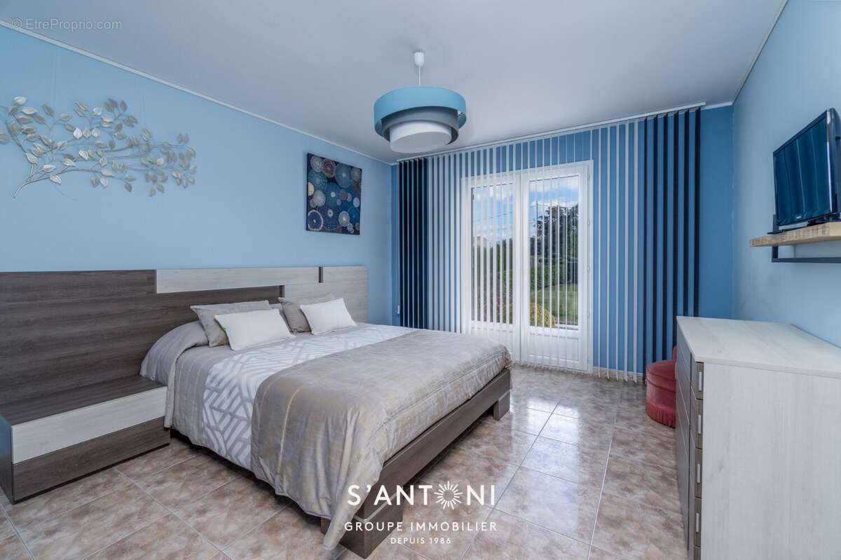 Maison à SAINT-THIBERY