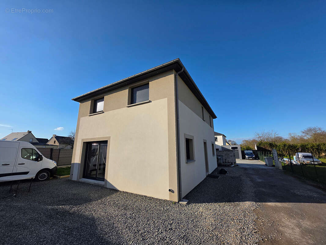 Maison à MINIAC-MORVAN