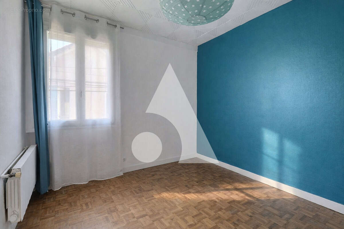 Maison à MERY-SUR-OISE