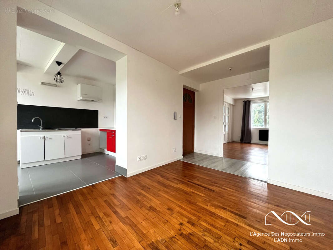 appartement : 1er étage - Appartement à BEAUGENCY