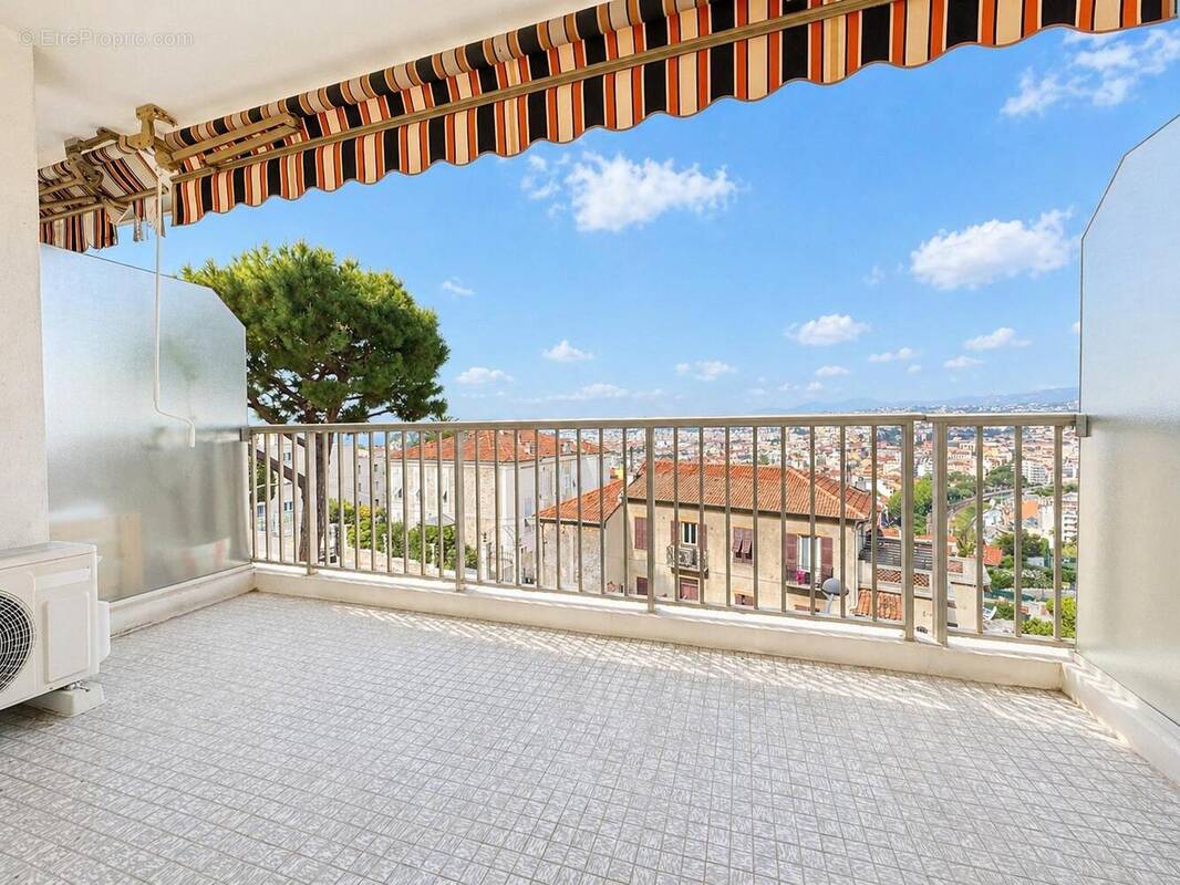   - Appartement à NICE