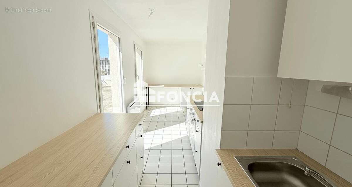 Appartement à LYON-8E