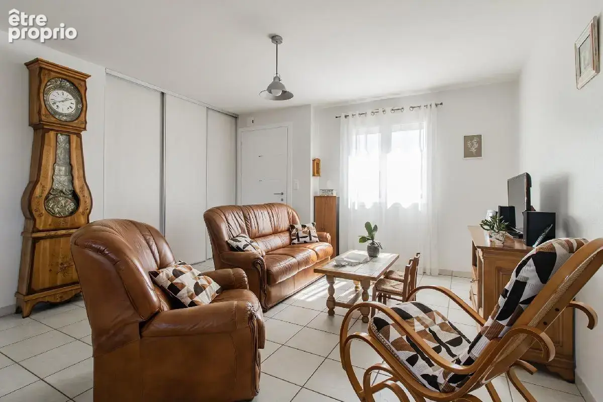 Posez vos valises, Maison impeccable de plain-pied de 85 m², 3 chambres sur parcelle boisée de 667 m² - photo 3
