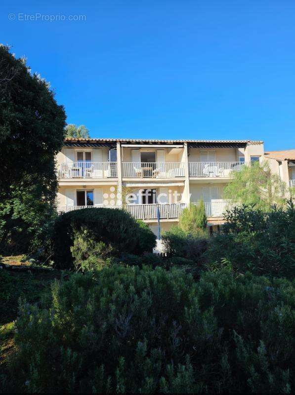 Appartement à LA CROIX-VALMER