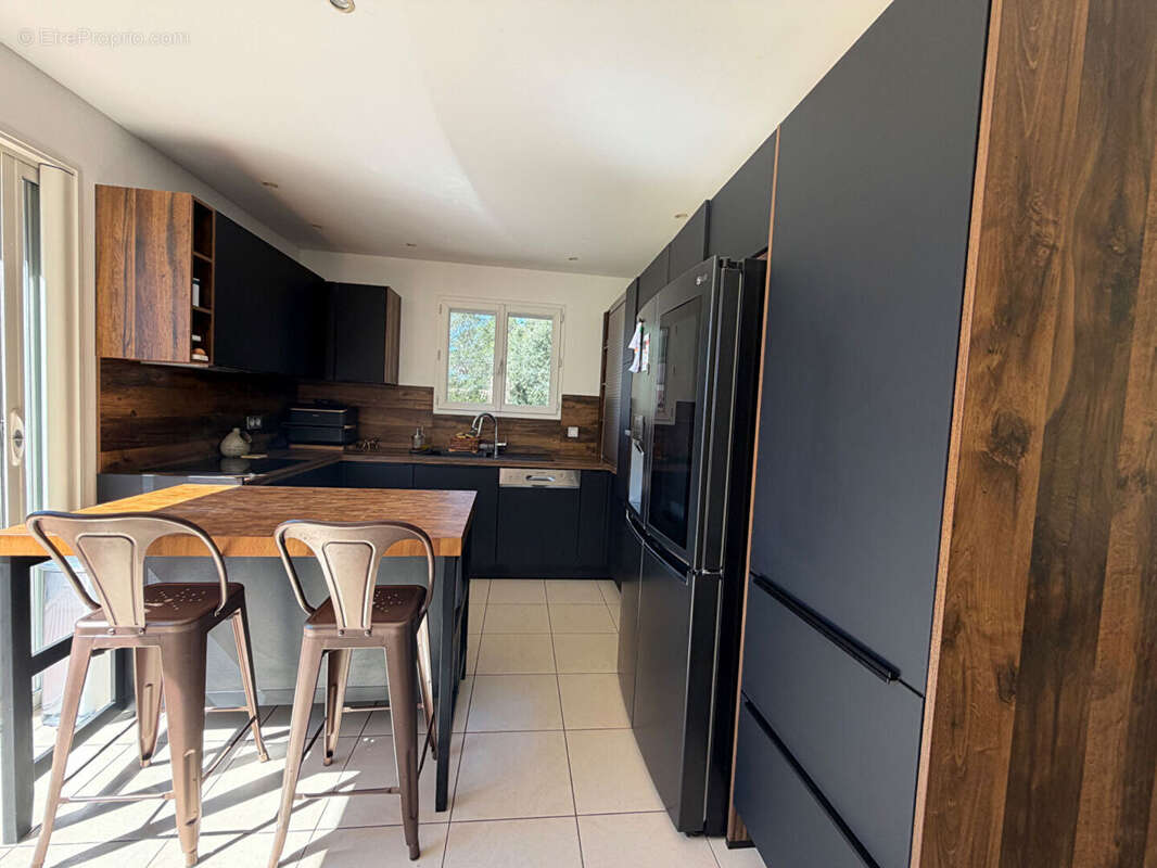 Maison à BAGNOLS-EN-FORET