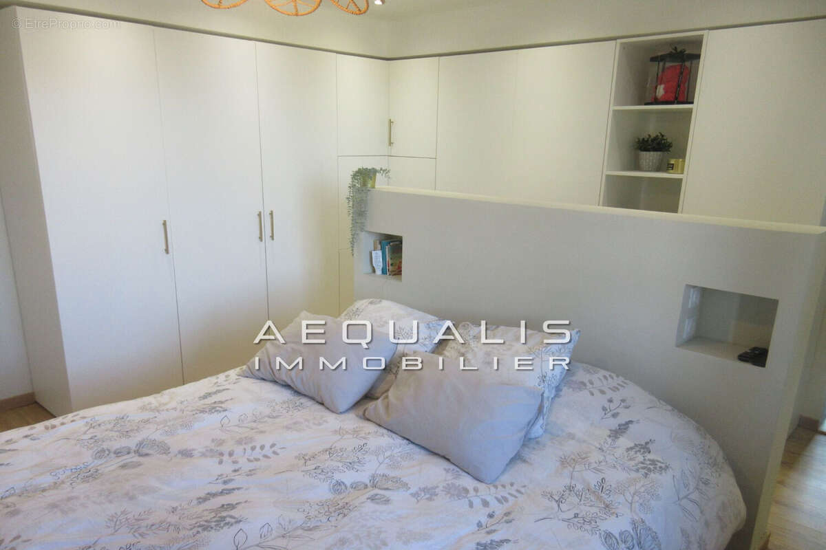 Appartement à SAINT-LAURENT-DU-VAR