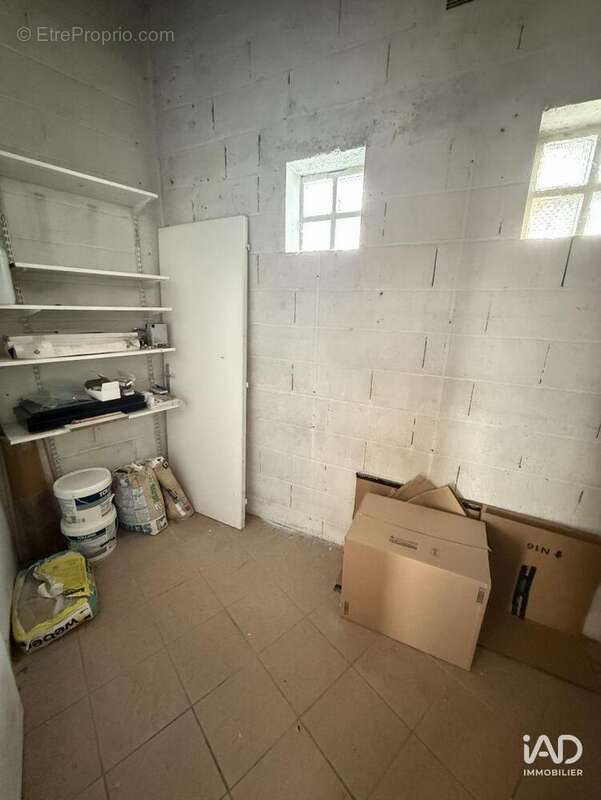 Photo 6 - Commerce à PROVINS