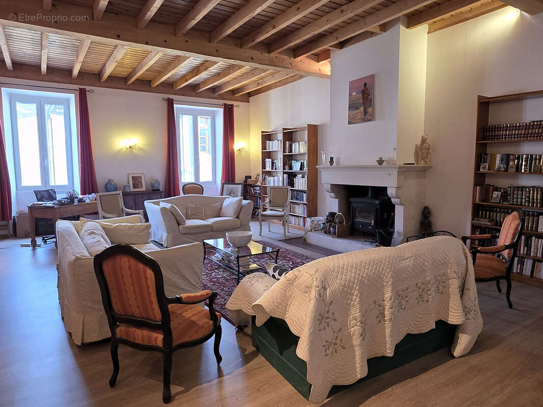 Maison de caractère de 1713   460 m2   piscine chauffée   Roquefeuil (11) - photo 12