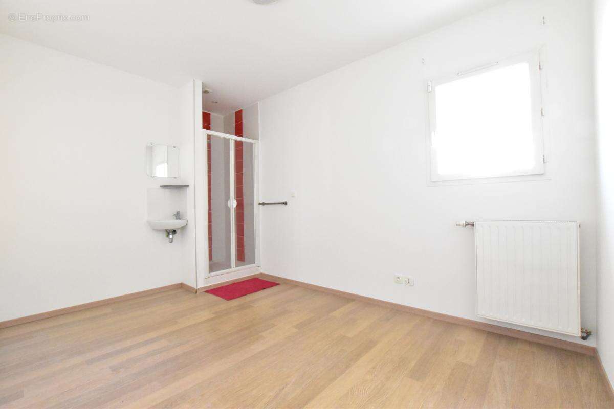 Grande maison familiale avec piscine '- idéale installation rapide cadres mutés - A 20 min de Lyon via A450 - DPE : B - photo 12