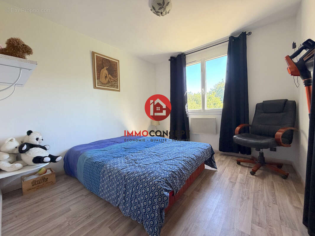 Maison 164 m² à Saint-Victor-La-Coste  - photo 7