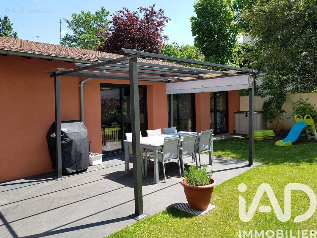 Maison 79 m² à Le Vesinet  - photo 2