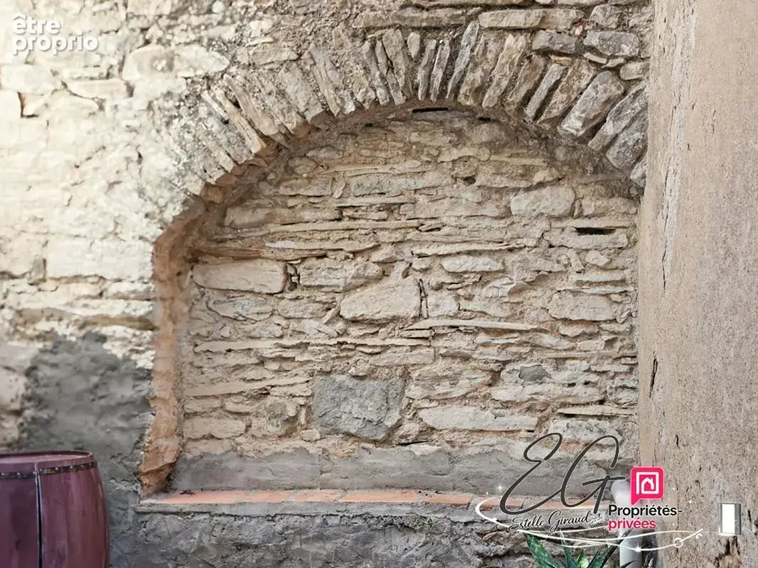 LA LIVINIÈRE : Maison de village avec cour et grand grenier - photo 16
