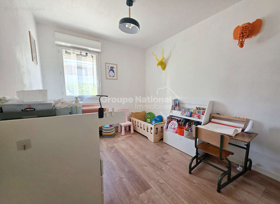 À VENDRE  Superbe T3 de 61 m² avec terrasse et 2 parkings à Miramas (13140) - photo 7