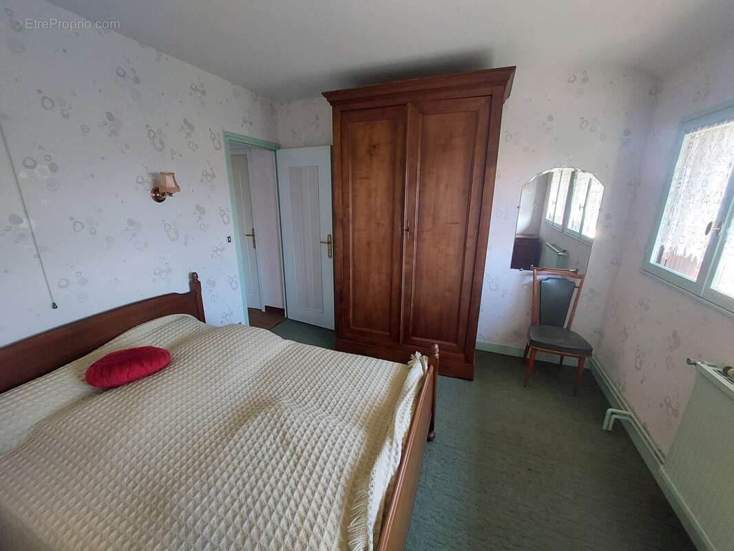 Maison à WARLINCOURT-LES-PAS