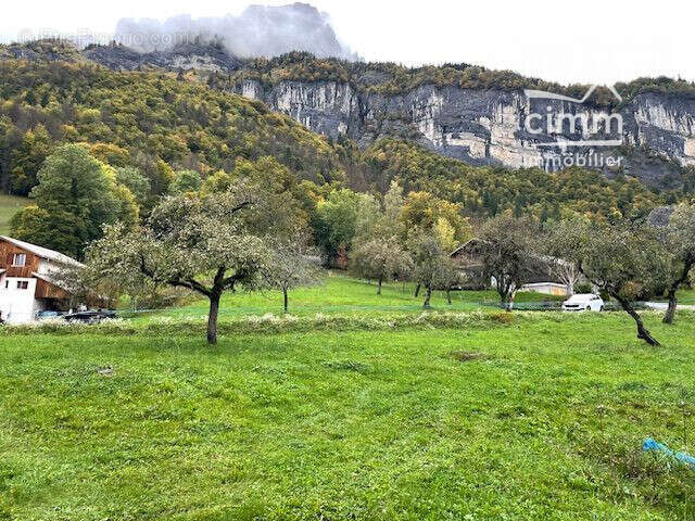 Terrain 630 m² à Sallanches  - photo 2