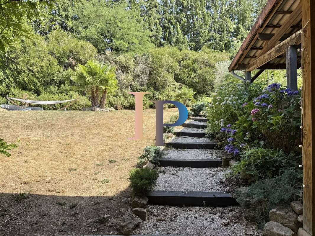 Ensemble immobilier de caractere - photo 5