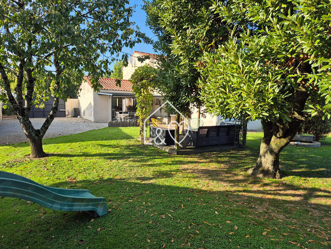 Maison à SAINT-MARTIN-DES-NOYERS