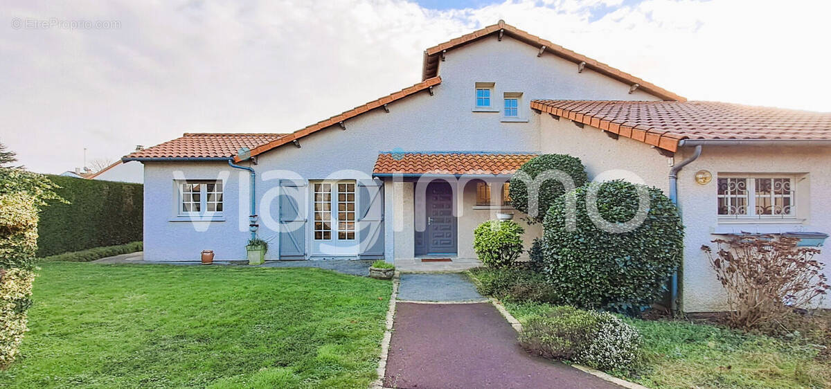 Maison à MAULEVRIER