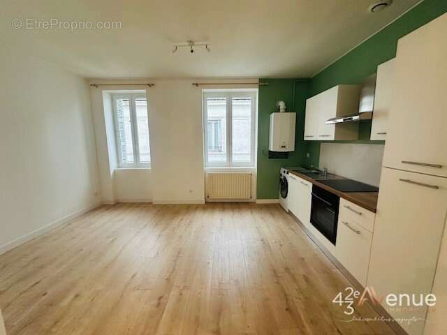 Appartement à SAINT-ETIENNE
