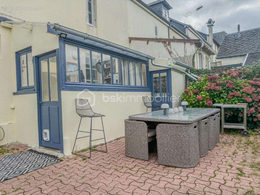 Maison à PONT-L&#039;EVEQUE