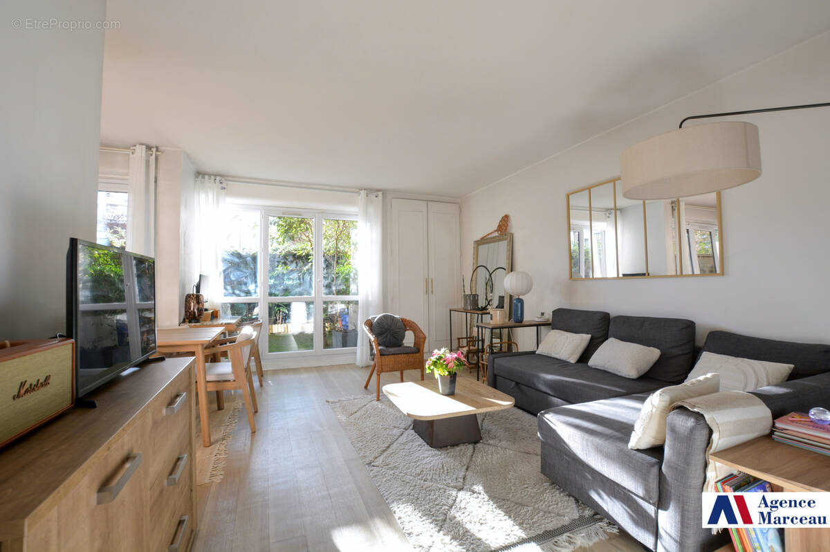 Appartement à COURBEVOIE