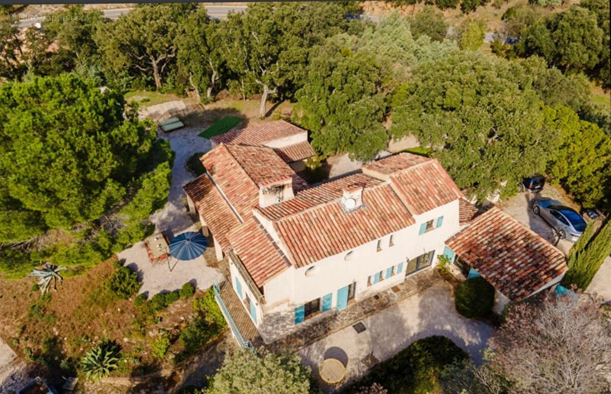 Maison à LA LONDE-LES-MAURES