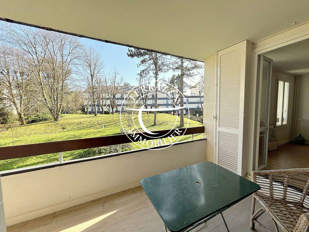 Appartement à LOUVECIENNES