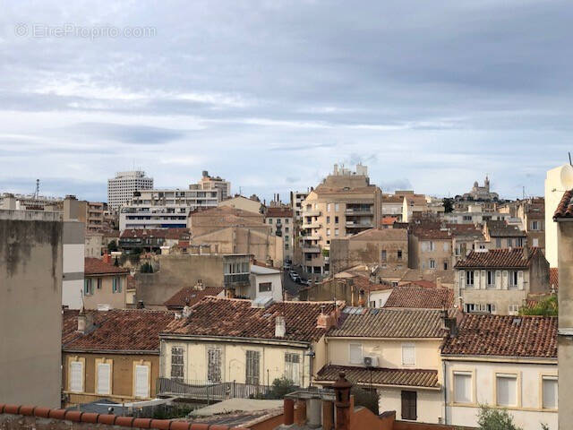 Appartement à MARSEILLE-5E