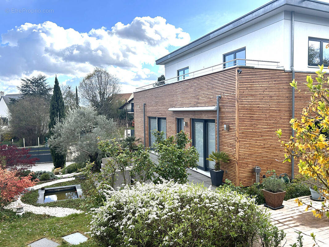 Maison à VERRIERES-LE-BUISSON