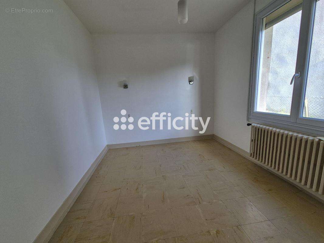 Maison à CHOUZY-SUR-CISSE