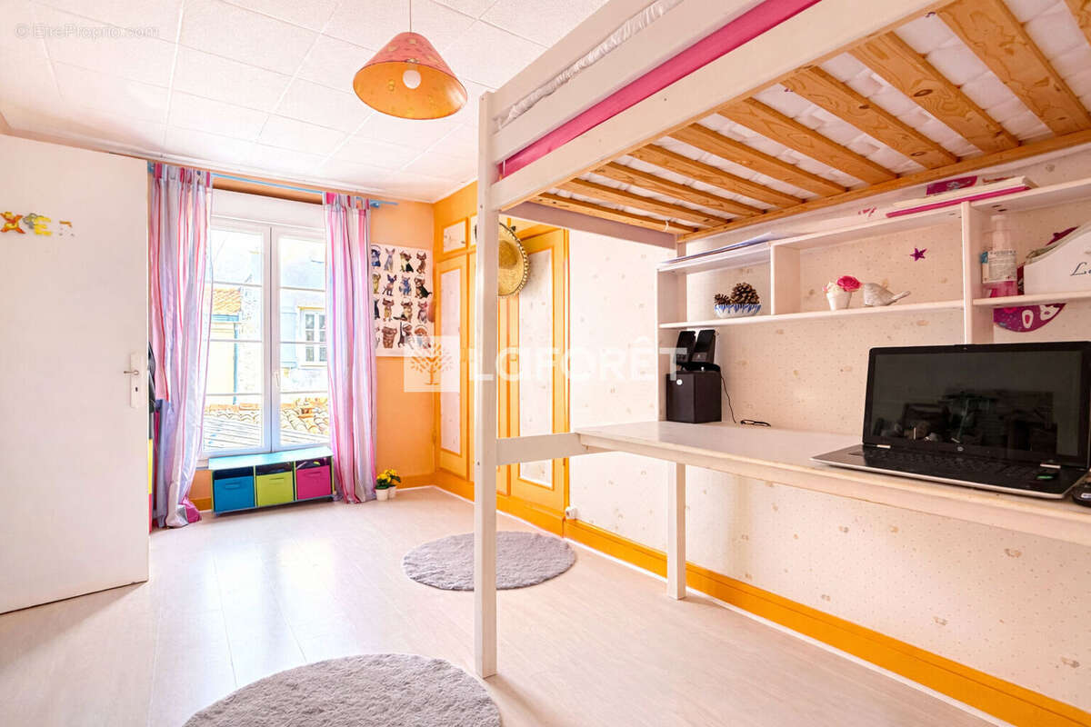 Appartement à SAINTES