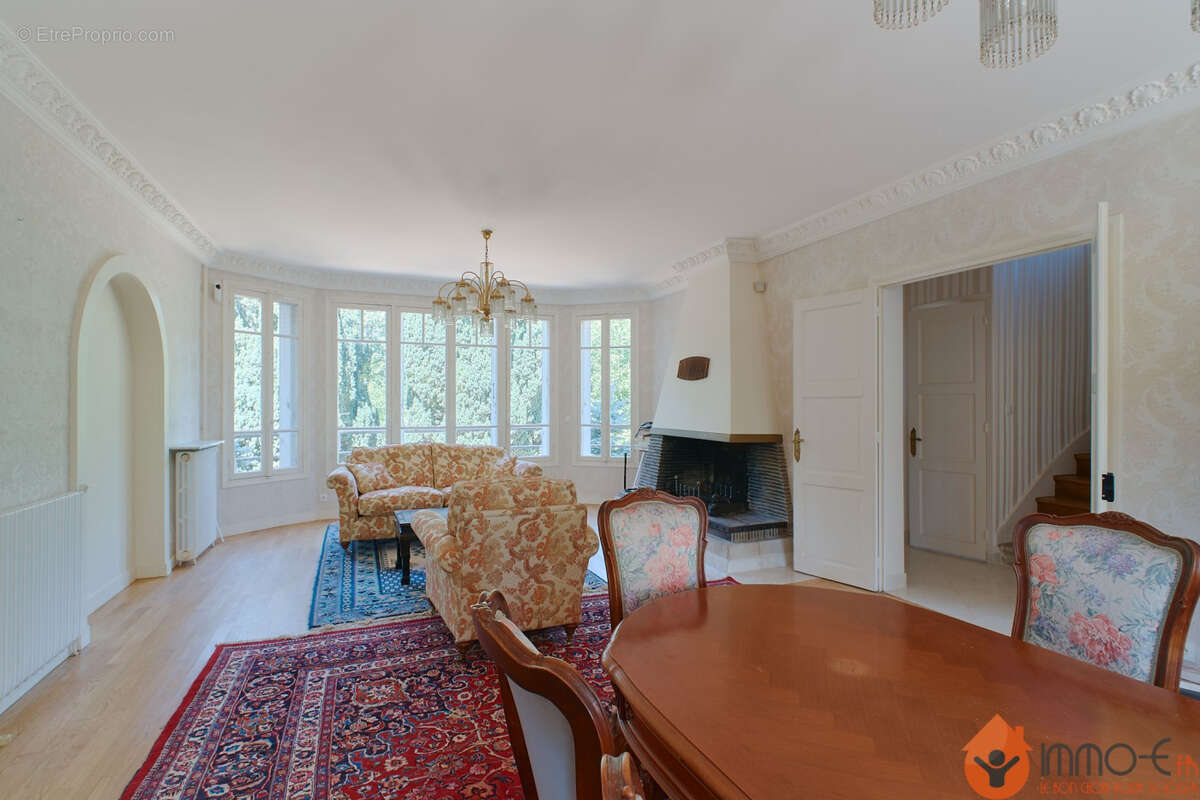 Autre à CONDE-SAINTE-LIBIAIRE